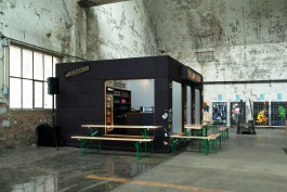 Innenarchitektur Messestand Seitenansicht 